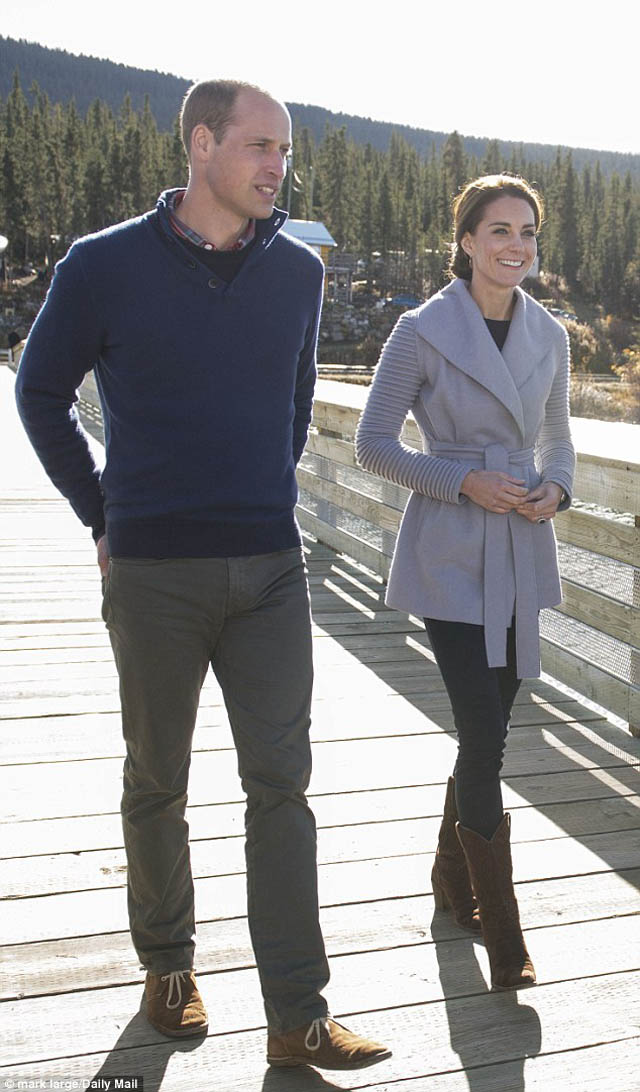 英国威廉王子和凯特王妃秃顶吗,威廉王子秃顶了哈里为啥没秃顶