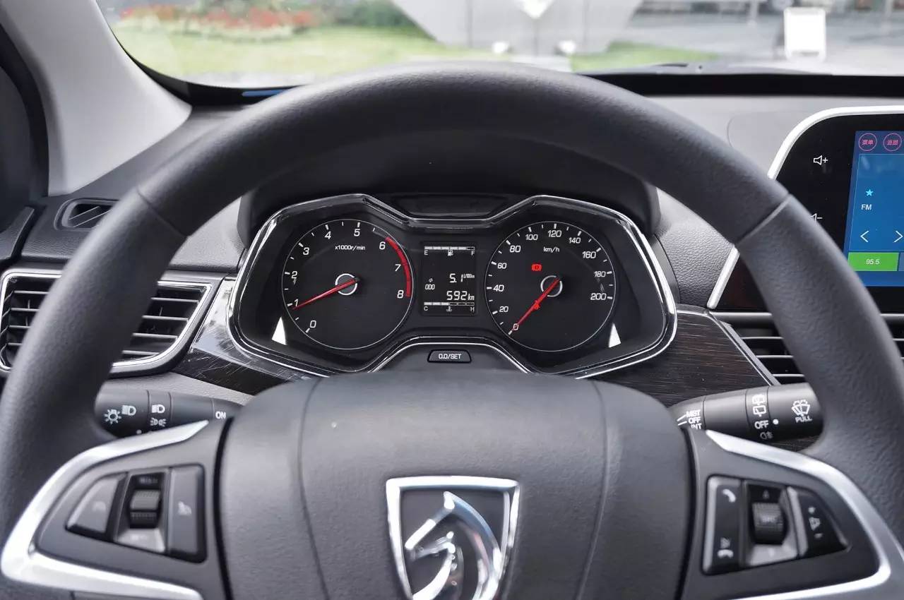 五菱宝骏310质量怎么样,宝骏310有什么优缺点