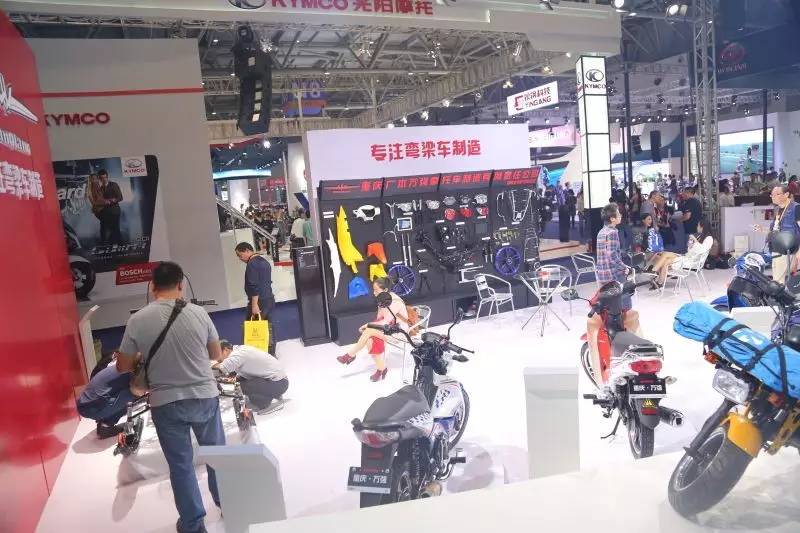 重庆万强克尔维特,科尔维特2023款