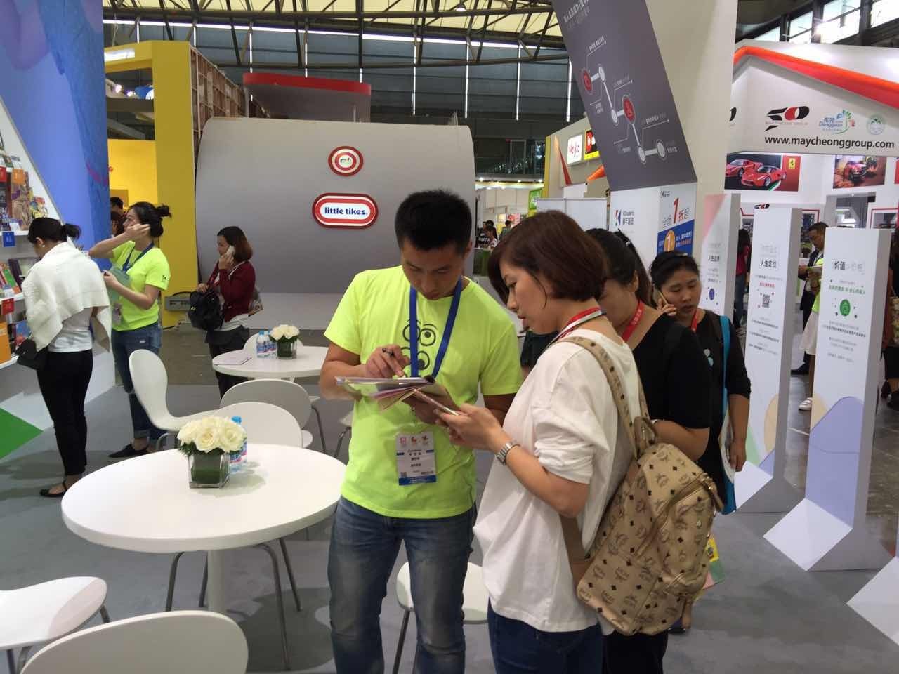 参观上海展会愿你会收获满满,上海玩博会惊喜娃娃