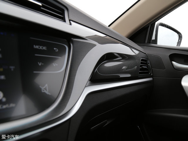 吉利帝豪2017款百万向上互联版,吉利帝豪百万款测试