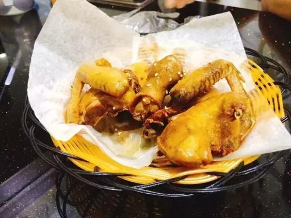 石岐最出名的乳鸽,中山石岐乳鸽奇葩特色