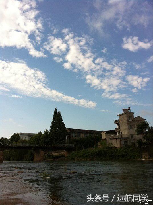 90后大学毕业生艰苦创业，喜提蒙迪欧1.5T时尚型