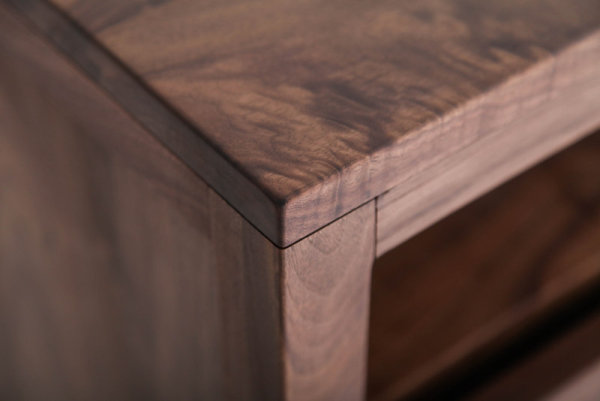 橡木榆木胡桃木哪个好,橡木榆木胡桃木三种哪种最好