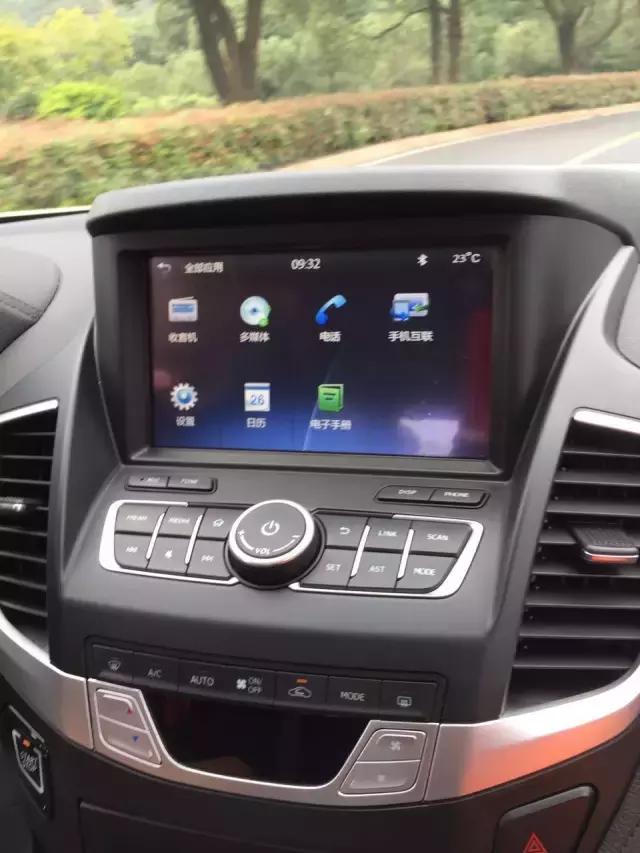 千岛湖试驾东风风度MX5，上来了一个200斤的大个子老外