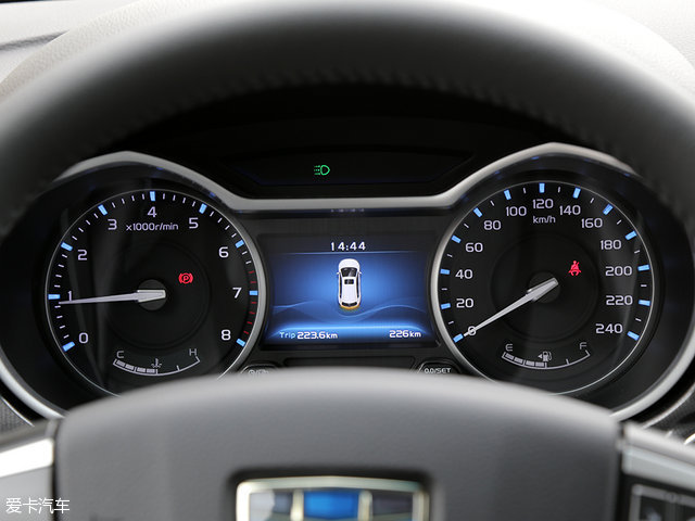 吉利帝豪2017款百万向上互联版,吉利帝豪百万款测试