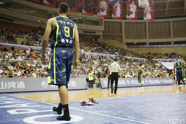 李宁的鞋长时间不穿 (李宁鞋子有小瑕疵给换吗)