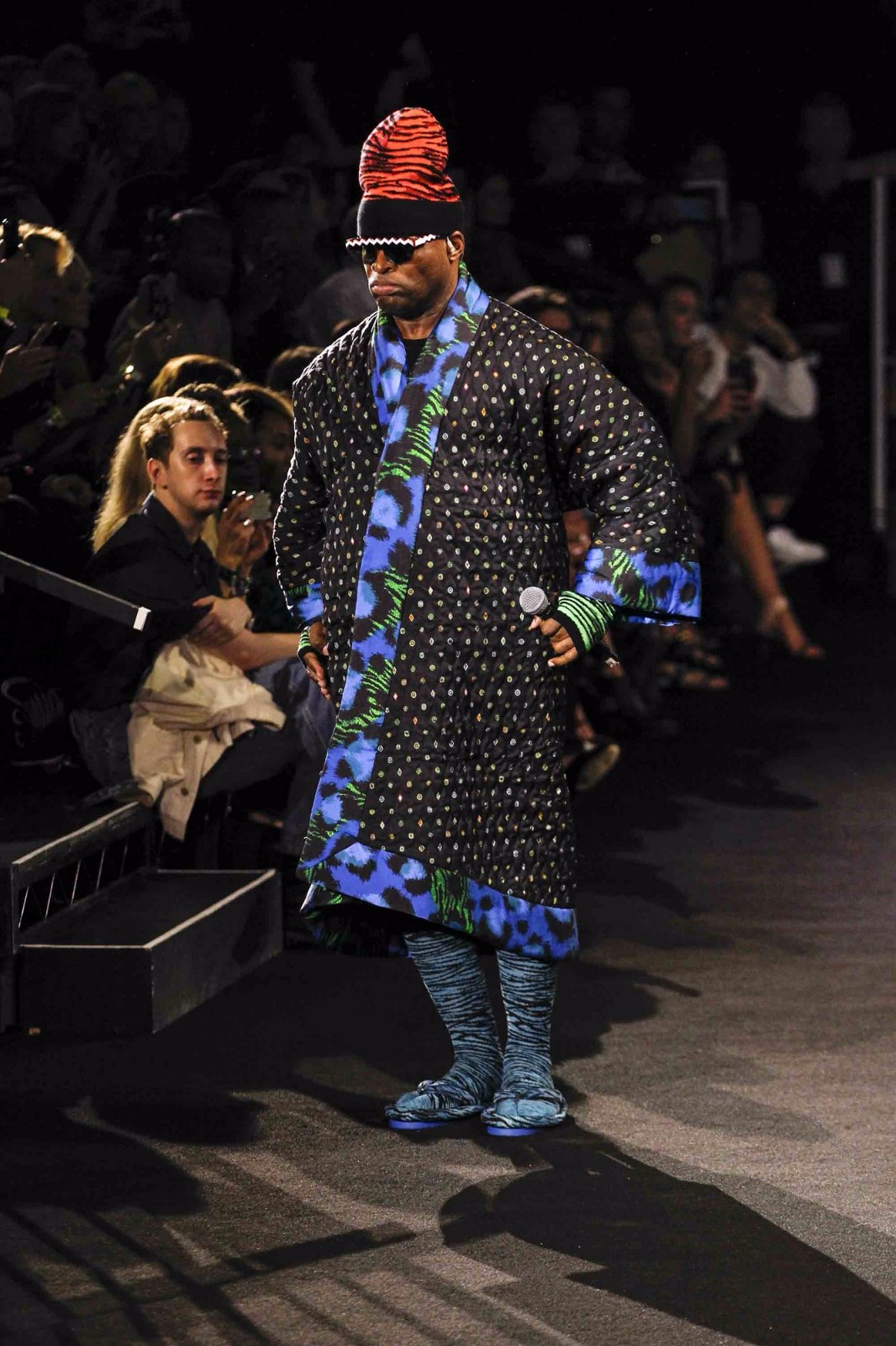 范爷绝世美颜，还是把KenzoXHM穿成了花老虎