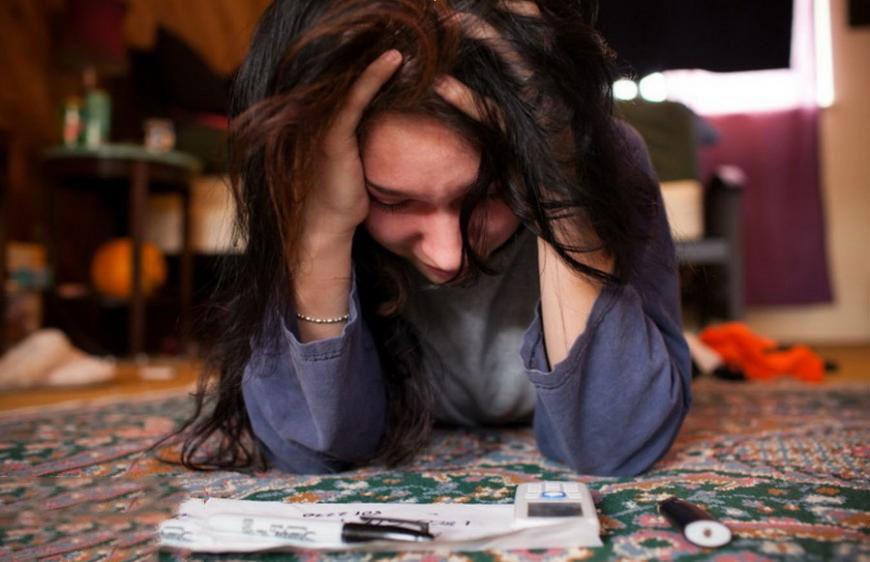 吸毒的人为何看起来很正常,为什么吸毒会容易有艾滋病