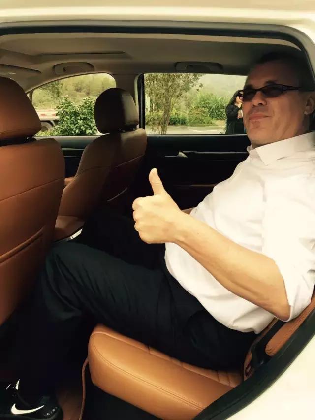 千岛湖试驾东风风度MX5，上来了一个200斤的大个子老外