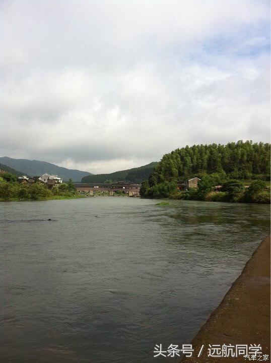 90后大学毕业生艰苦创业，喜提蒙迪欧1.5T时尚型