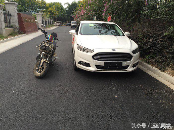 90后大学毕业生艰苦创业，喜提蒙迪欧1.5T时尚型