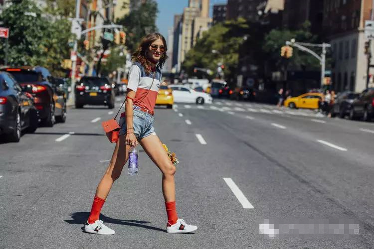 古驰gucci300左右单品,gucci最受欢迎的女包价格