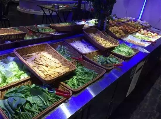 天冷你不会穿秋裤吗,冬季你可以不穿羽绒服但一定要穿