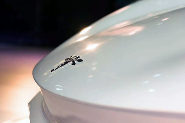 长城汽车跟奇瑞汽车的区别,长城华冠的优点