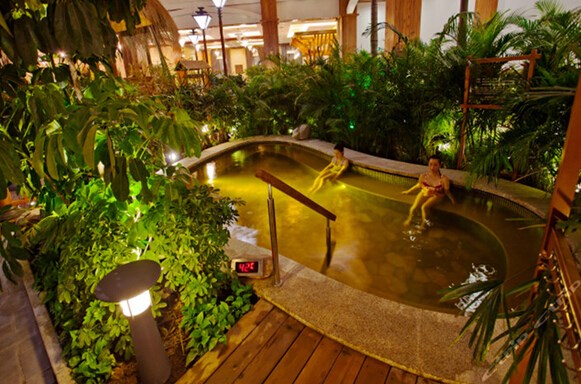 辽阳弓长岭水朝温泉,弓长岭水天一色温泉