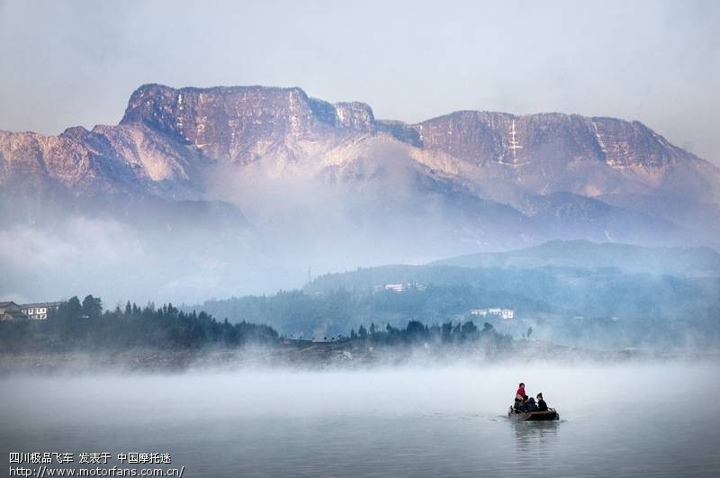 西部刀手，行走于中国道教神山四川洪雅瓦屋山，隐藏杀伐之气！