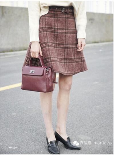 时尚的着装让人耳目一新 (让你拥有一身优雅得体的穿着)