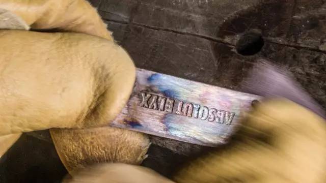 伏特加带灯光,绝对伏特加夜装限量版星夜紫