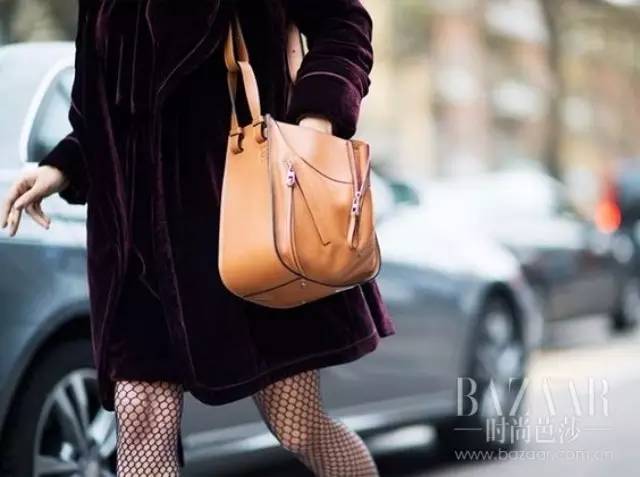 什么？“辣眼睛”的渔网袜又回来了？！然而这一次我竟然驾驭得这么好看！