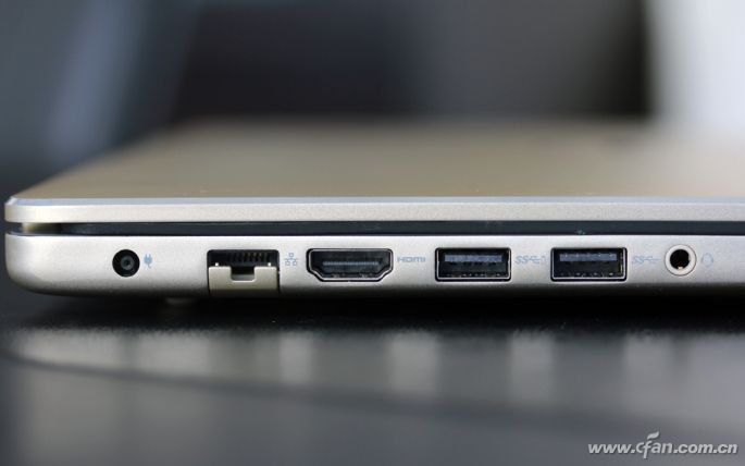 戴尔燃7000r1525s,戴尔燃7000黄白交替