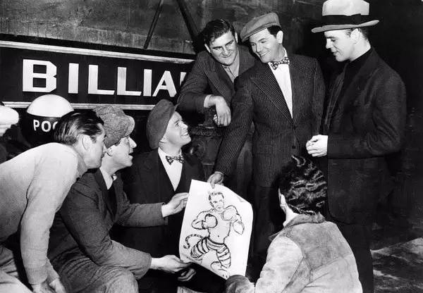 希区柯克的电影成就,希区柯克的哪一部电影最值得观看