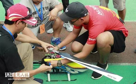 后记||只见过四轴炸机？看大神怎样把遥控直升机摔成零件！