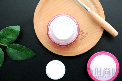 美颜美肤素颜霜,美颜秘笈粉嫩素颜霜