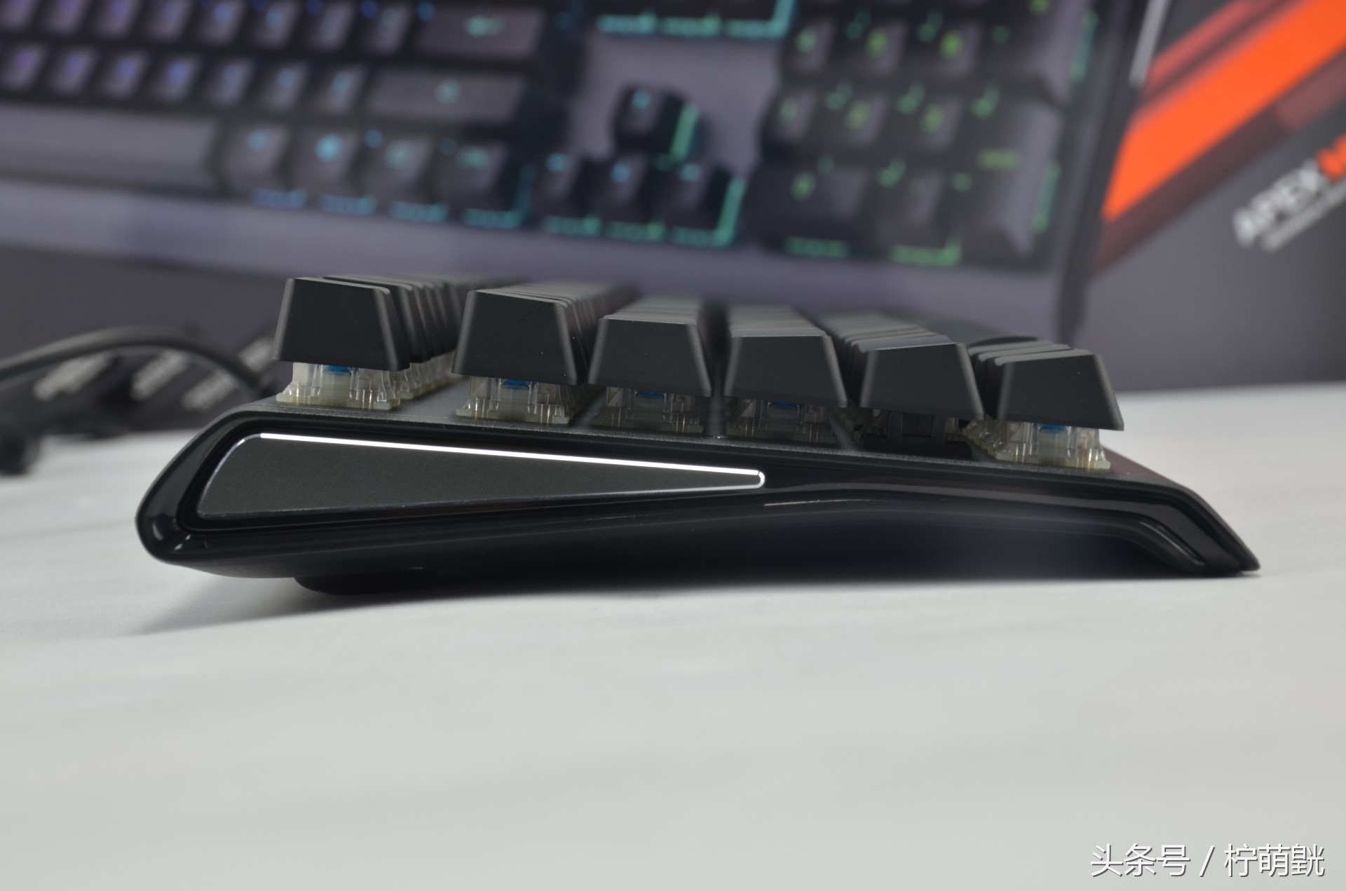 顶级rgb机械键盘,赛睿apexprort机械键盘评测