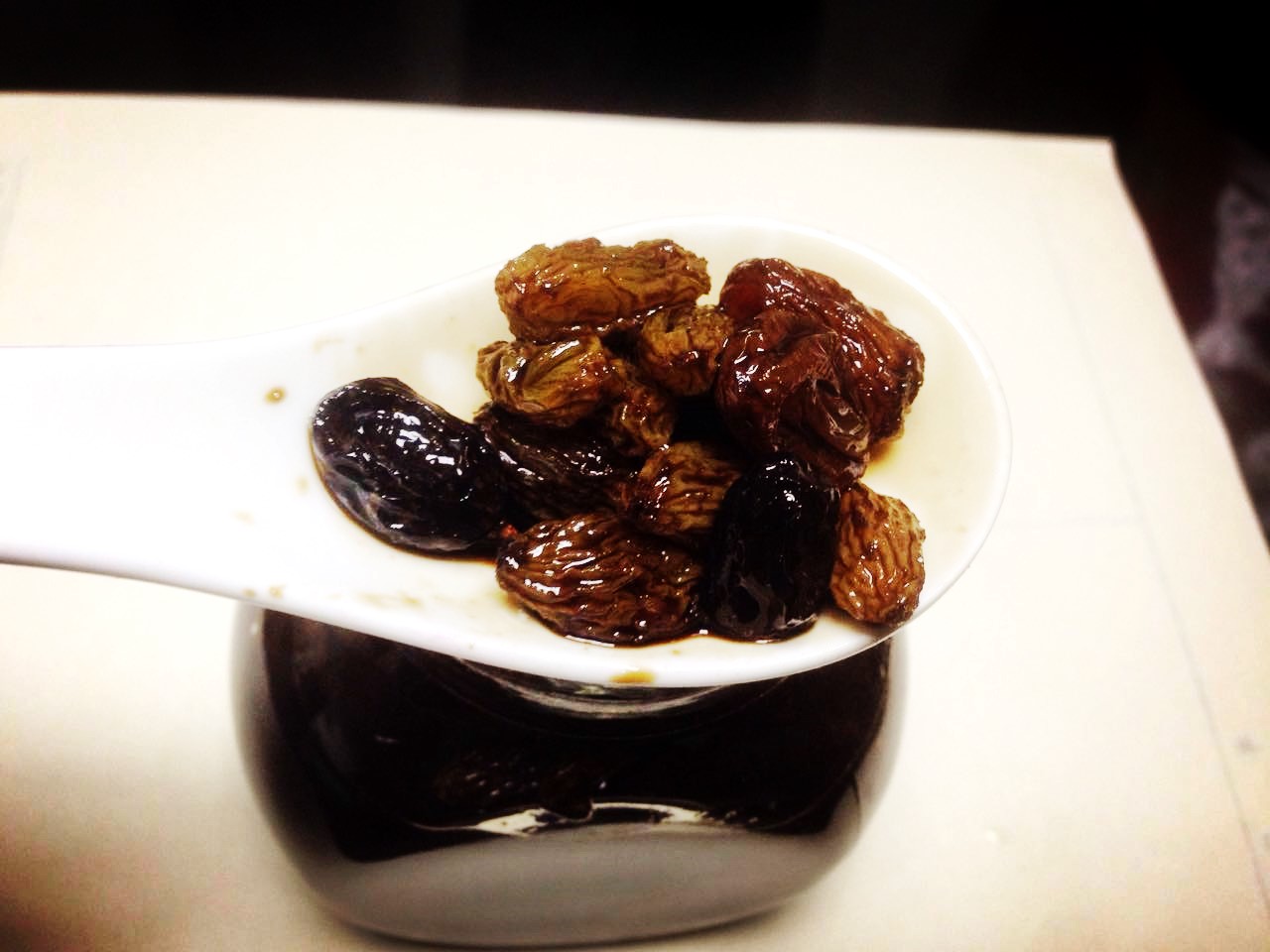 服用醋泡葡萄干的经历,我妈50多岁