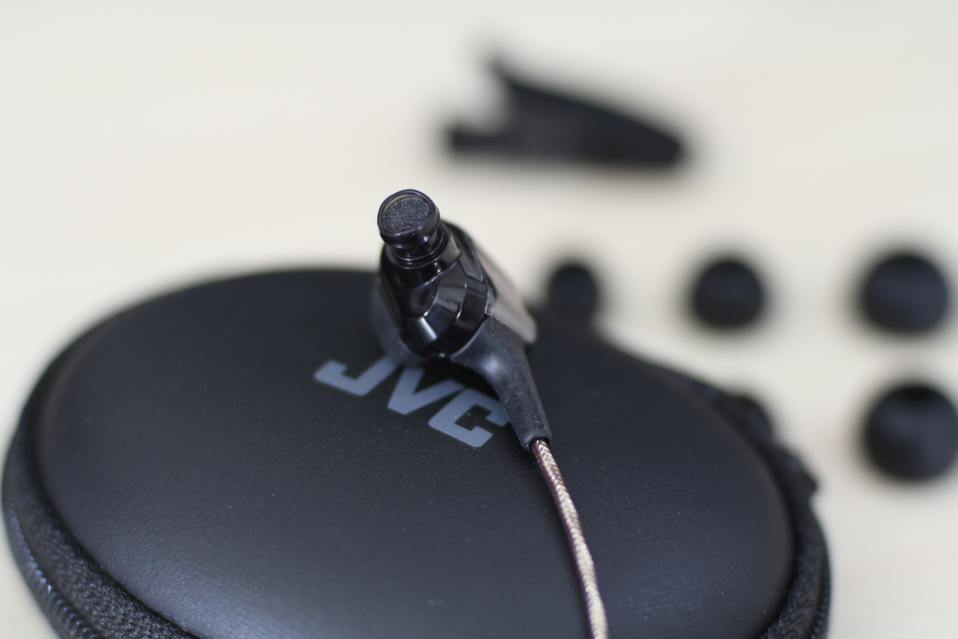 杰伟世fx77x耳机音质怎样,杰伟世jvc入耳式耳机