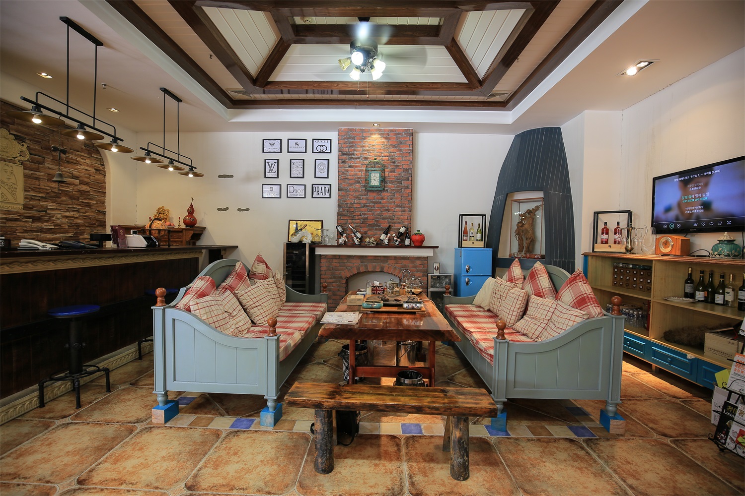 襄阳思新设计--马戈雷特奢侈品集合店