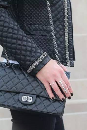 你一定想知道的真实故事,可以看看你每天背的包里有啥吗