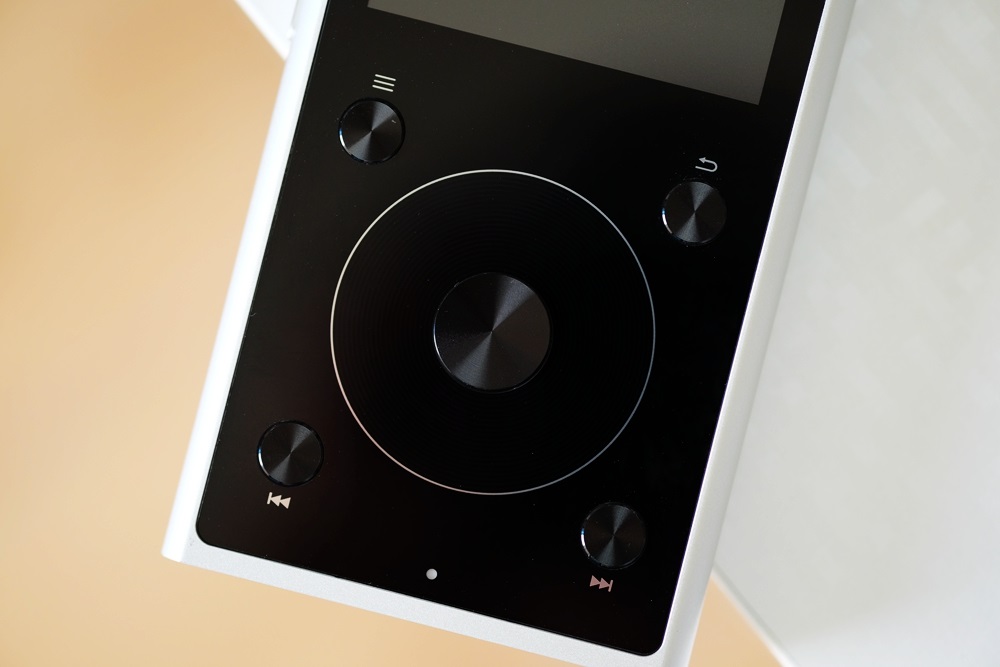 飞傲x1二代拆机,飞傲x1hifi播放器拆机