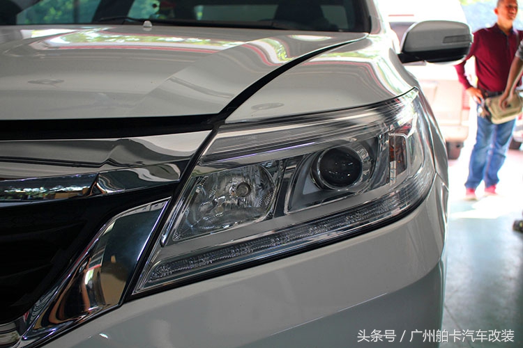 大灯改装不能直接晃远光,卤素灯泡直接换氙气灯泡可以吗