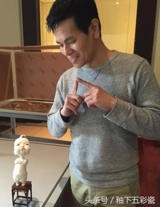 从警察转折成一个军人,成为表情包的创笔者需要什么