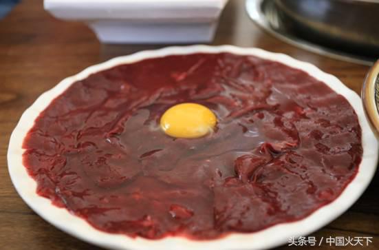 送福利！有人拍月亮有人在丢书，还不如请你吃顿火锅来的实在！