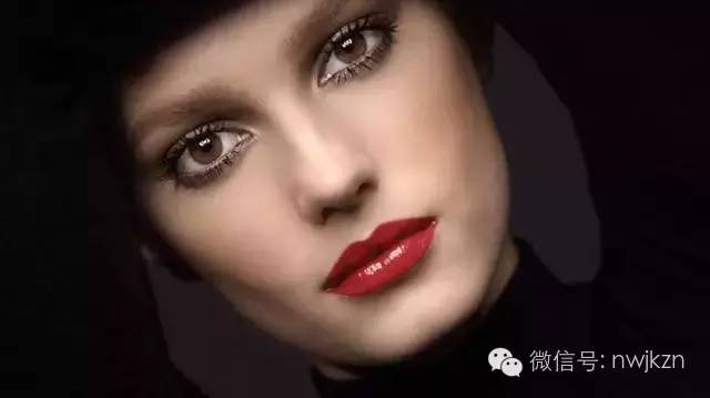 香奈儿口红三支套装试色,看了又看银珠的口红