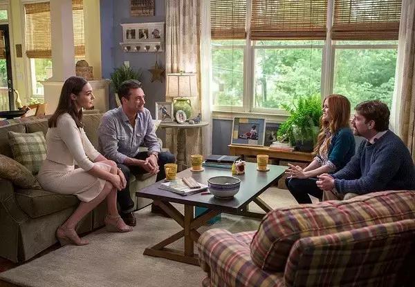 放着间谍这份很有前途的工作，为什么要当逗比呢