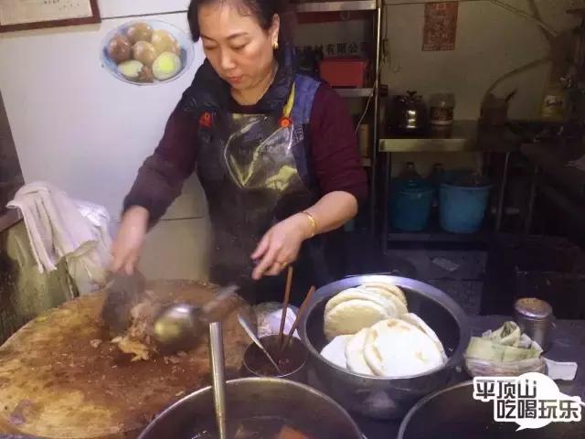 平顶山老潼关肉夹馍,平顶山十大必吃老店