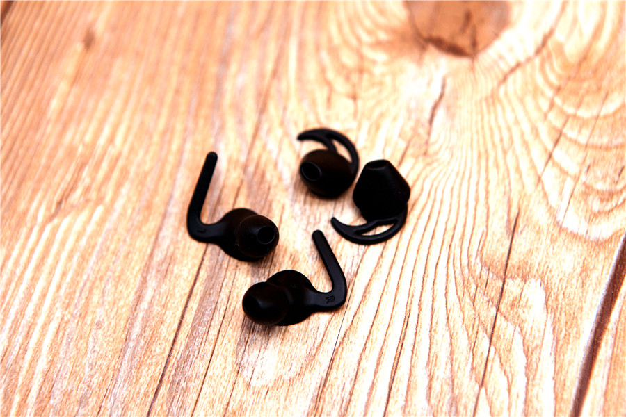 蓝牙真无线耳机100元以下测评,蓝牙版本d900