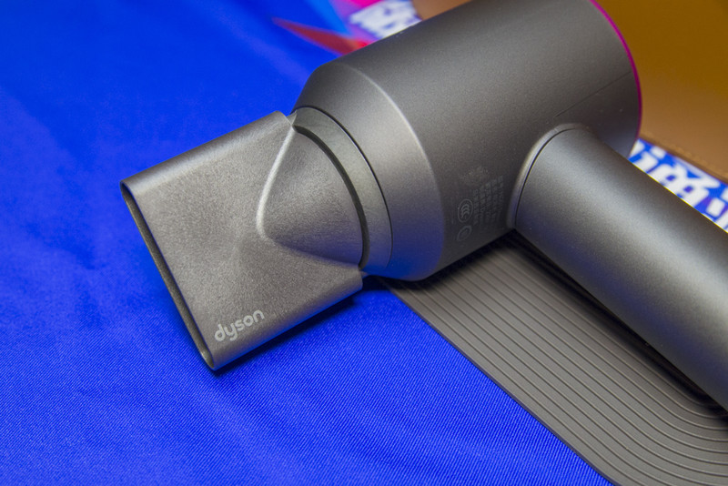 两千四五的戴森吹风机真的好吗,戴森的吹风机到底值不值得买