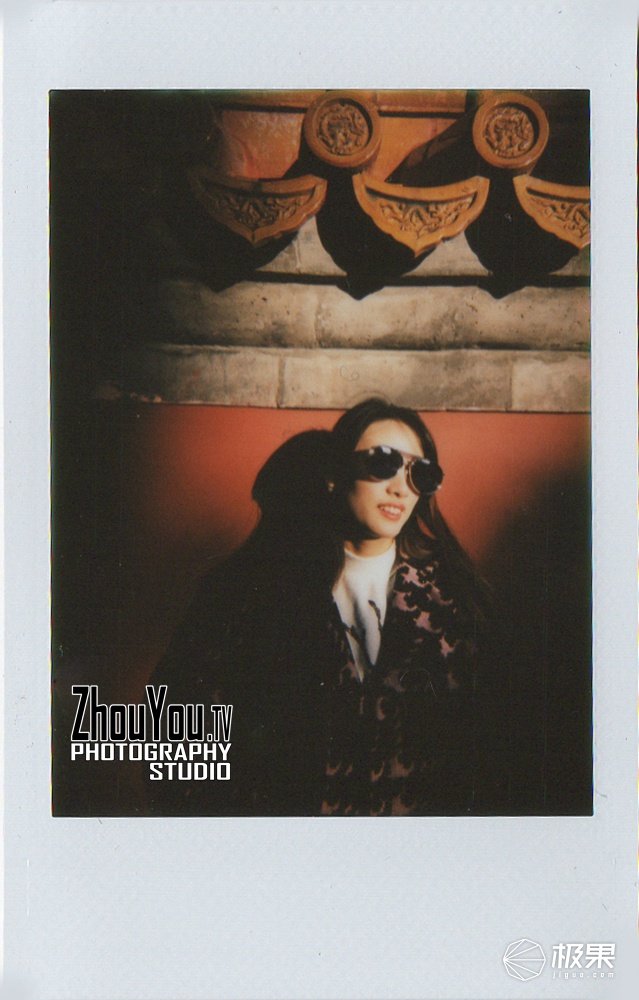 高级摄影师拍摄技巧实例,怎么用手机拍出拍立得的高级照片