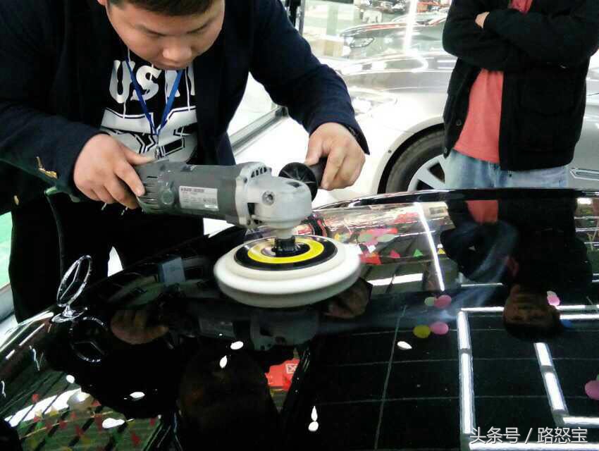 汽车怎么打蜡最省钱,打蜡既保养车漆又省钱