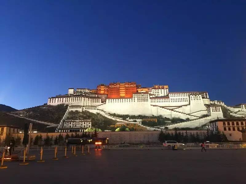 西藏21岁小伙瞒着父母徒步,一人穷游西藏13天