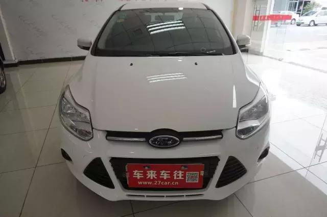 16万公里13款福克斯1.8自动多少钱,2012款福克斯风尚和舒适外观区别