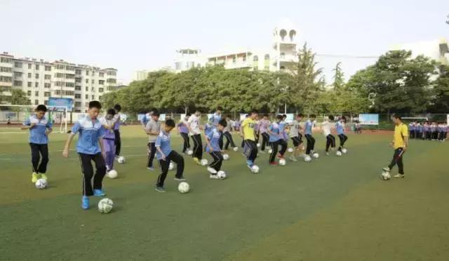 校园足球课重要的手段是什么,校园足球主要做法及成效