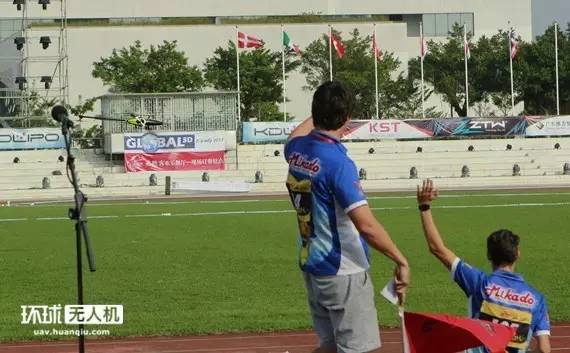 后记||只见过四轴炸机？看大神怎样把遥控直升机摔成零件！