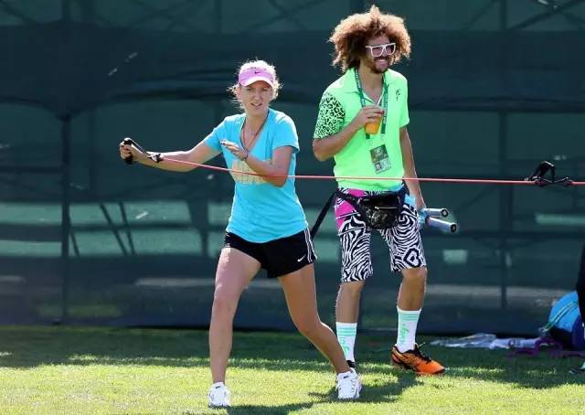 谁说天热不能骑行,天冷不适合打网球吗