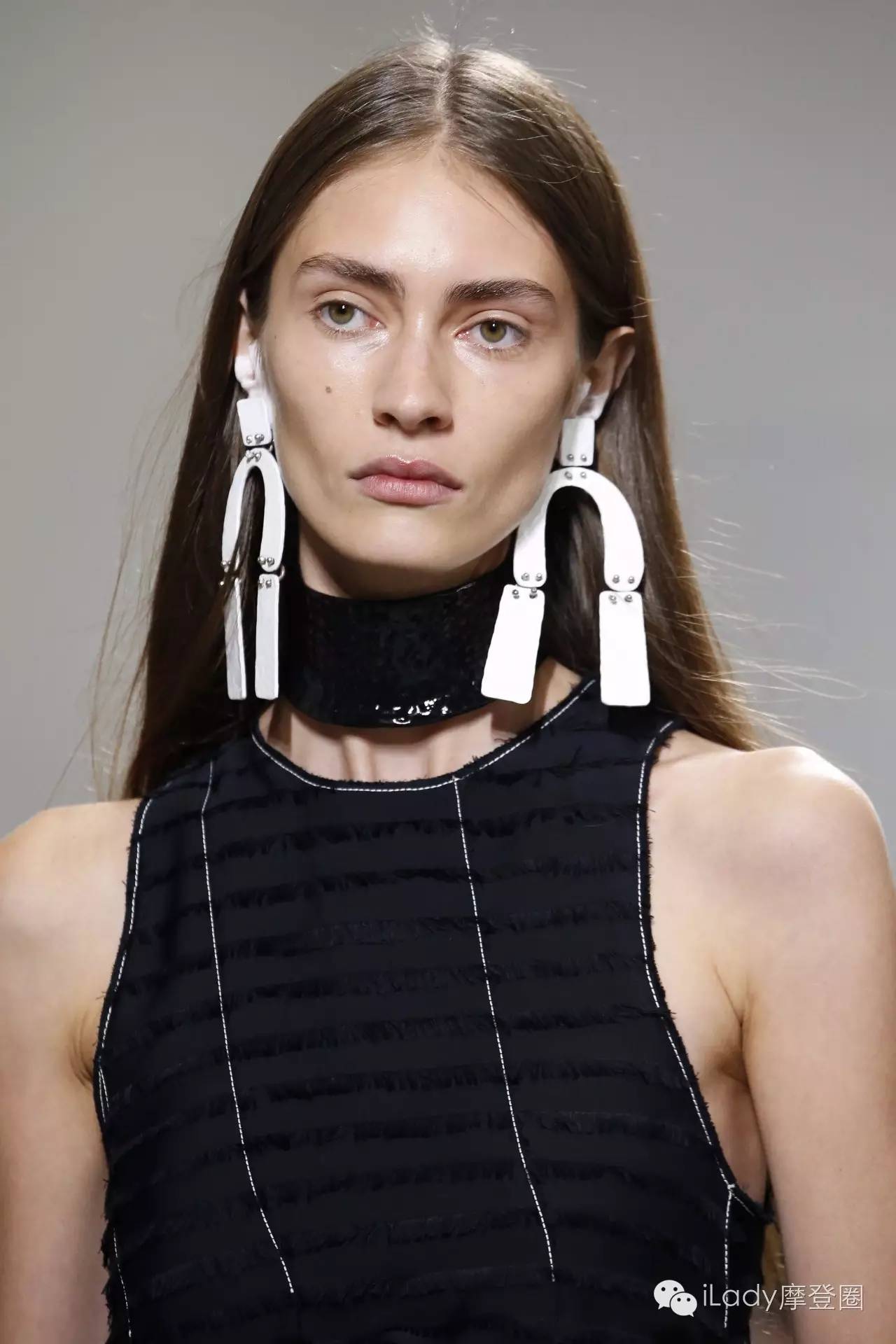 刷屏这么久，“耳妆”到底是个什么鬼？